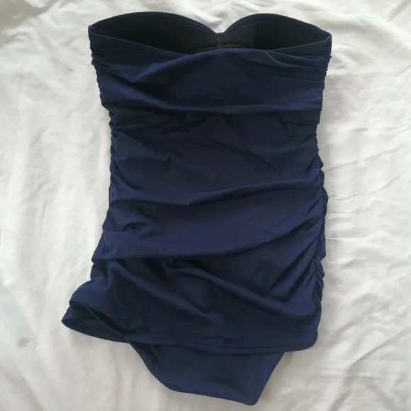 Tommy Bahama Pearl Twist Front Bandeau One Piece Swim Suit Shirred Stomach 8 - Picture 3 of 16